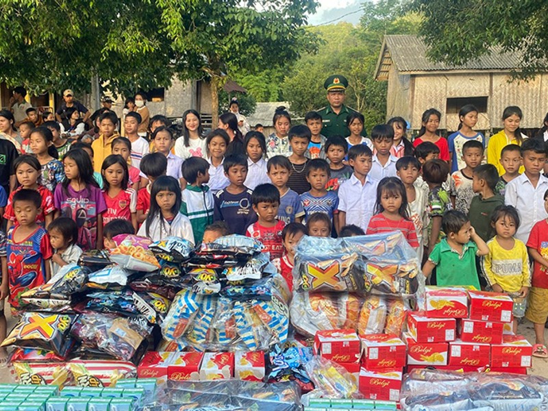 Hình ảnh cộng đồng và mạng lưới hỗ trợ cho gia đình và bạn bè bị ảnh hưởng bởi vấn đề cờ bạc