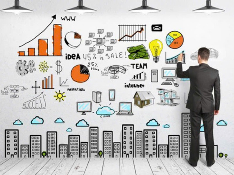 Hình ảnh người chơi đang nghiên cứu chiến lược chơi game